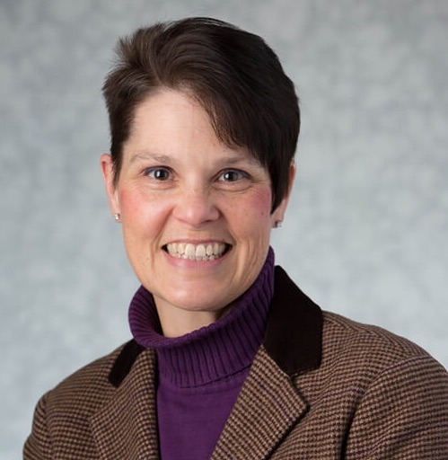 SI Graduate Director and LIB professor Wendy Burns-Ardolino speaks about mentoring at the Women's Commission